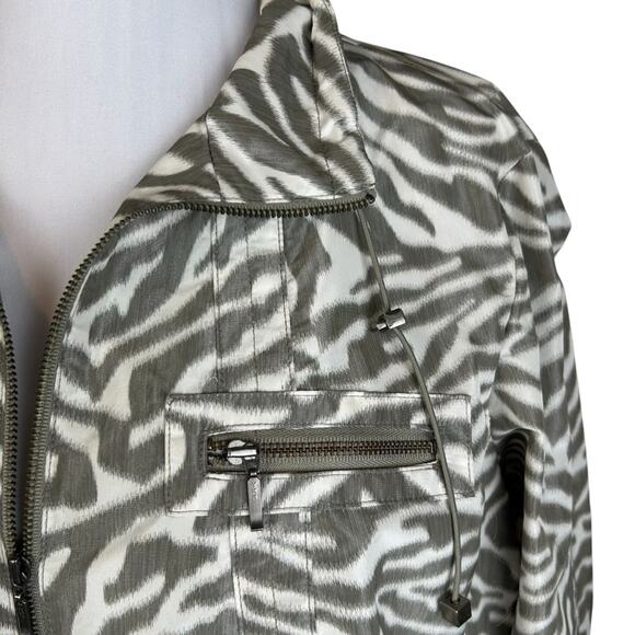 Tribal Zebra Windbreaker Jacket Women's Size 10 Gray Ivory Animal Print Full Zip - Picture 5 of 11